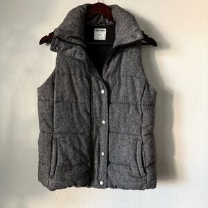 Old Navy Charcoal Puffer Vest